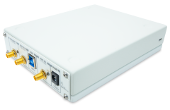 Ettus USRP B200 SDR/Cognitive Radio with Enclosure Kit