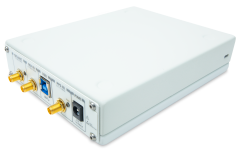 Ettus USRP B200 SDR/Cognitive Radio with Enclosure Kit